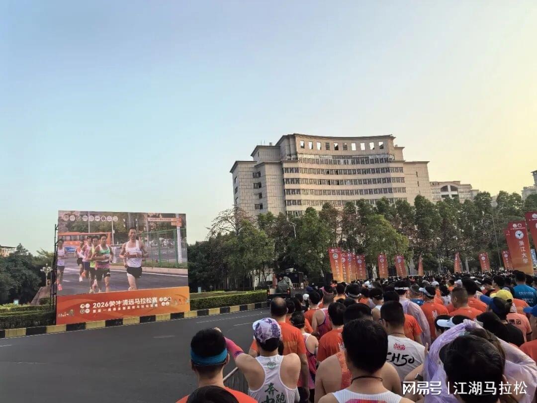 西蒙尼盛赞阿尔瓦雷斯,马竞欲以其为核心建队