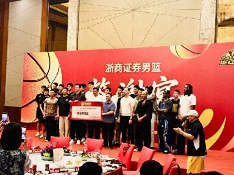 悟空体育罗德里:佛得角整场比赛都在防守,甚至连中场都过不去