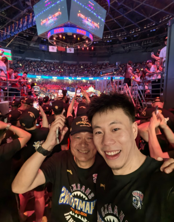 福斯特顶级吹罚！唐斯和布伦森成受害者，文班垫脚逃过一场禁赛