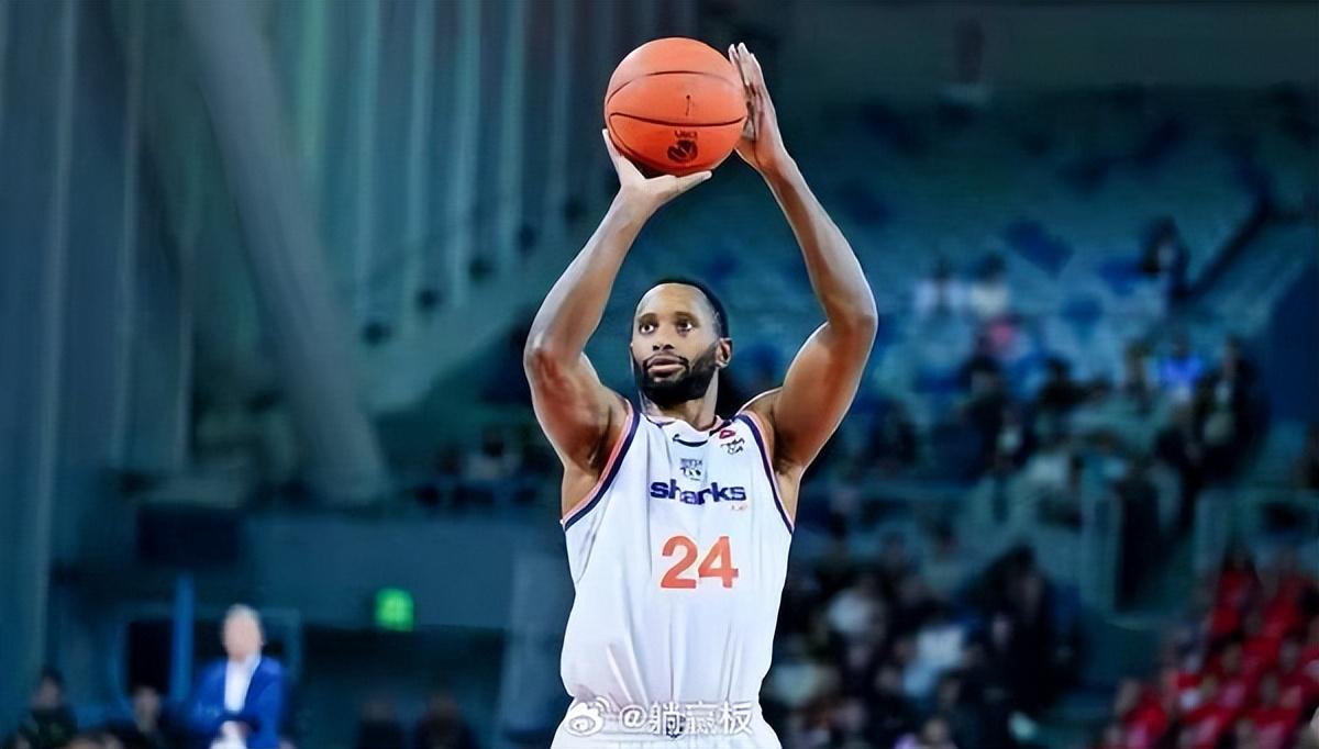 悟空体育疯狂!4年1.8亿!篮网抢了湖人里夫斯!