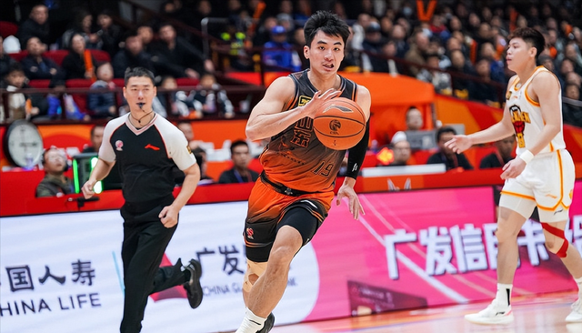 尼克斯总冠军!45分!45分啊!布伦森碾压文班亚马