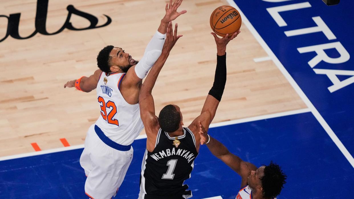 超早期NBA实力榜:马刺领跑,雷霆紧随其后