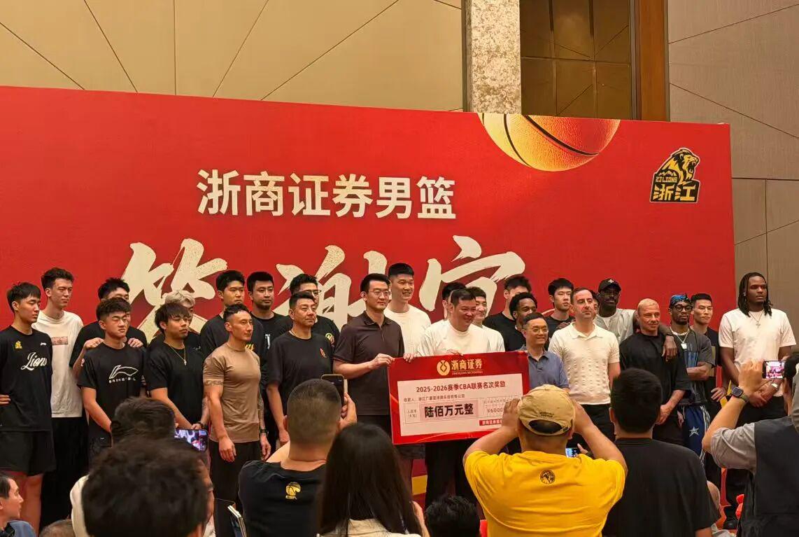 悟空体育罗马诺:曼联2月就和安德雷桑托斯经纪人沟通,维韦尔了解他