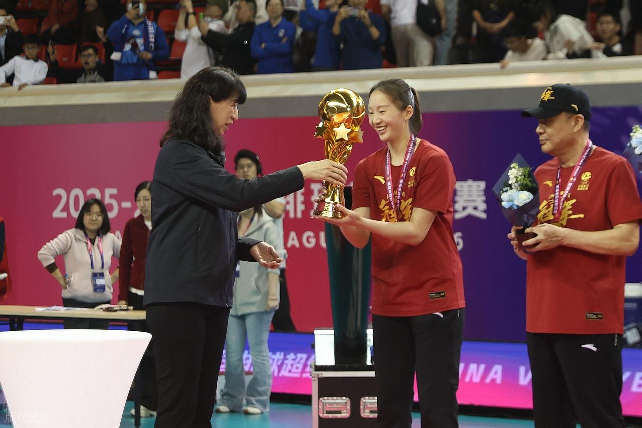 乌法115k欧元买断阿加波夫,结束租借正式加盟